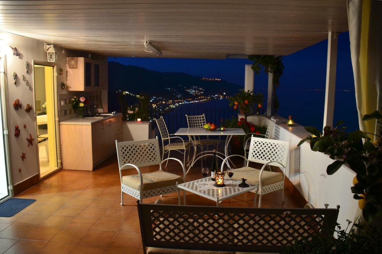 Bed and Breakfast L'Attico Taormina Exterior foto